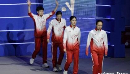 全红婵复出！携搭档一路领先助广东队摘十五运会跳水女团金牌
