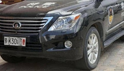 内蒙古一警车被指擅自更换车标，警方通报：立即成立调查组，对涉事责任人严肃处理