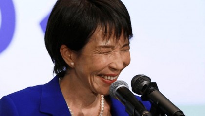 中方对高市早苗称呼变了，解放军喊话“乖乖举手投降”，数小时内可封锁台海？