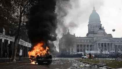 腾讯:中国阿根廷和已商定,延长350亿人民币的货币互换协议