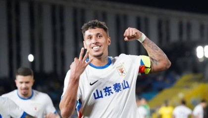 鲁媒：泰山外租小将表现抢眼，克雷桑接受治疗下轮能否出场待定