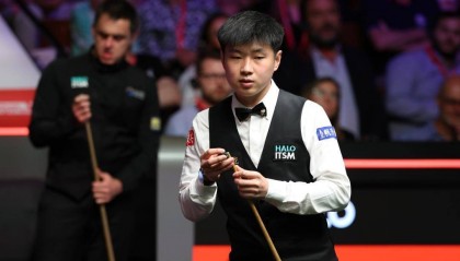 斯诺克历史被中国人刷新，网友：恭喜赵公子，也感谢丁俊晖丨有话聊