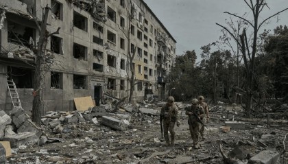 赢给美国看？乌克兰王牌部队攻入市中心，这次轮到俄罗斯面临红军城失守了