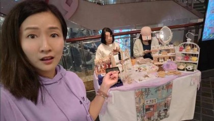 TVB女演员在商场摆摊，拍过上百部电视剧，称会继续坚持演戏