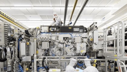 彻底谈妥了？中方高层亲自出马，荷兰态度大变，特朗普是真没想到