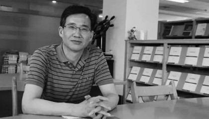 突传消息,他因病医治无效,在济南去世,享年64岁