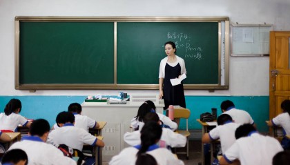 县政府100多万买名校网课 不少学生摆烂睡觉
