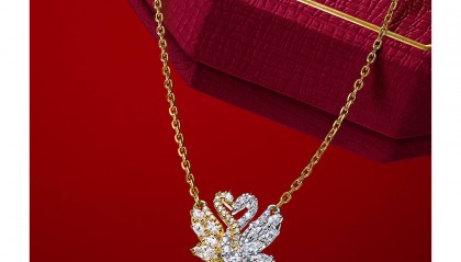 施华洛世奇荣耀呈现蛇年新品，开启新年欢乐篇章 耀世“晶”彩，璀璨新生