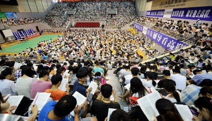 考研人数比上一年减少50万,这届大学生不卷学历了?