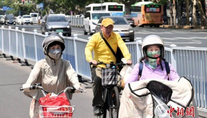河北石家庄遇高温天气 最高气温达39℃