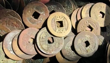 我们管美国货币叫美元,英国货币叫英镑,人民币在国外叫啥?