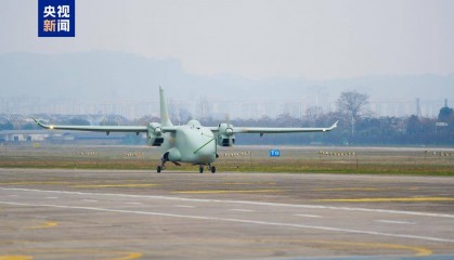 国产新型无人机彩虹YH-1000S成功首飞