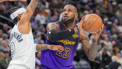 浓眉低效两双老詹仅得10分 兰德尔18分森林狼大胜湖人