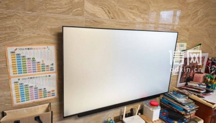 华为智慧屏电视外屏突然脱落砸在儿童活动区 工程师：该型号此类问题挺多见