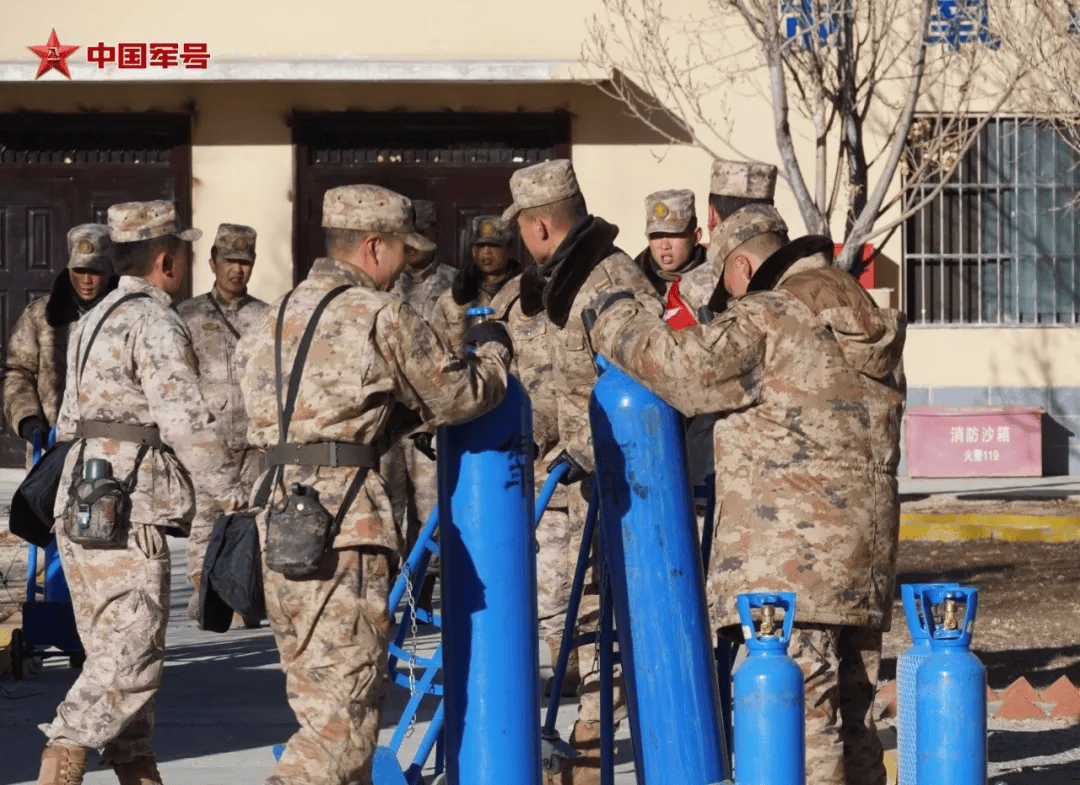 别怕，运-20来了！子弟兵来了！