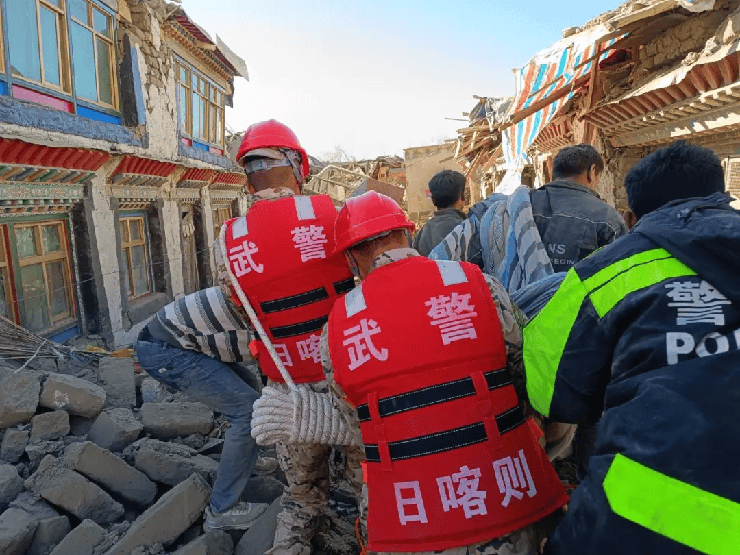 别怕，运-20来了！子弟兵来了！