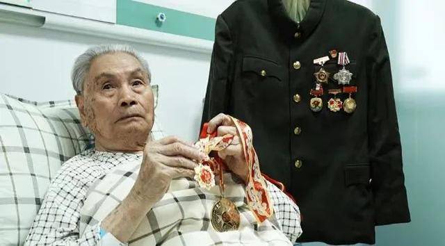 95岁离休干部，被认定为恶势力主犯