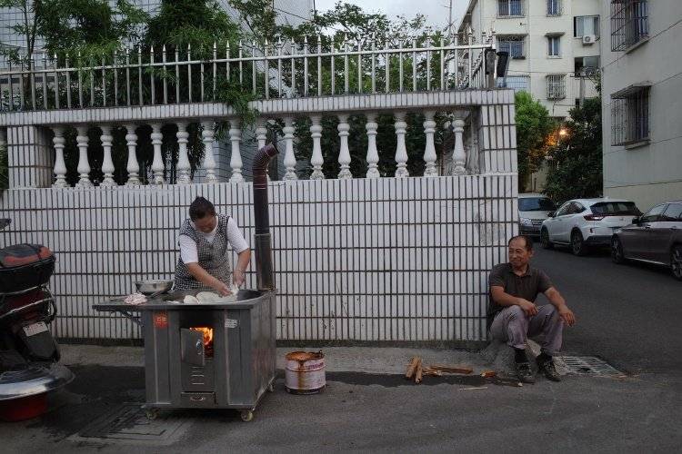 掏粪工5天工资8100？95后“掏二代”：这个收入太夸张了