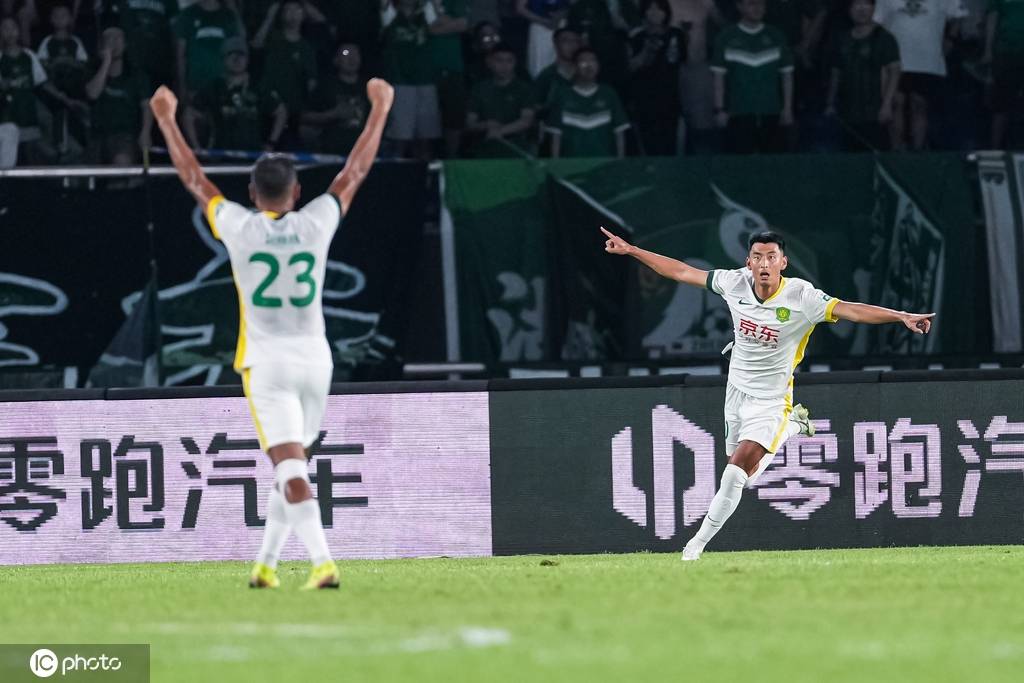 4轮首胜！中超-王钰栋传射 国安连扳3球4-3逆转十人浙江