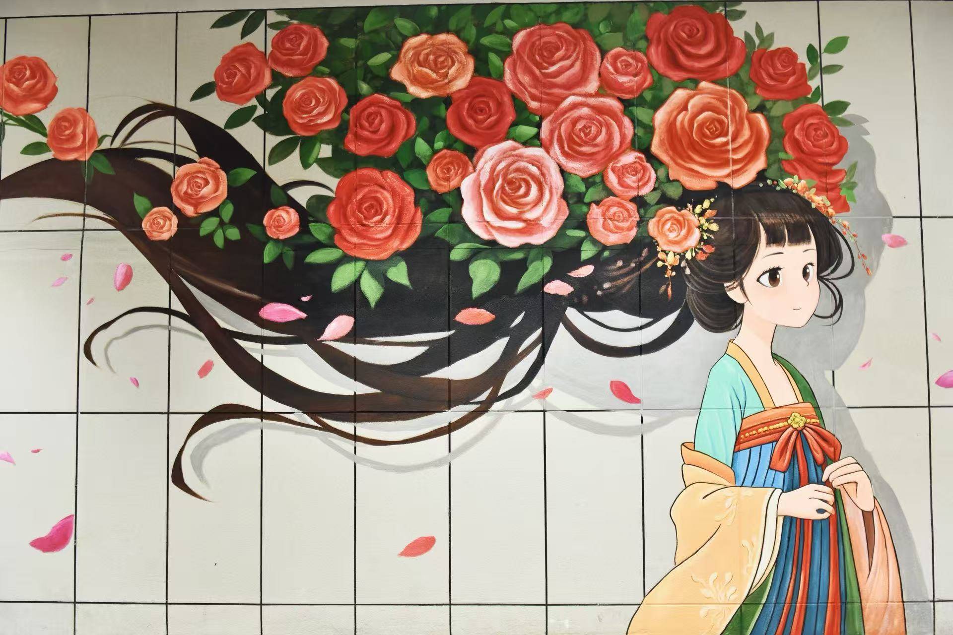 岗厦北现“簪花少女”涂鸦，市民争相打卡