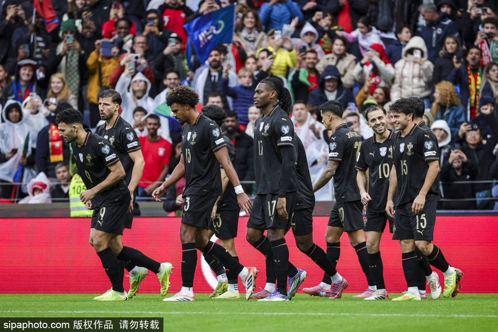 直通世界杯!世预赛-C罗停赛B费戴帽 葡萄牙9-1亚美尼亚