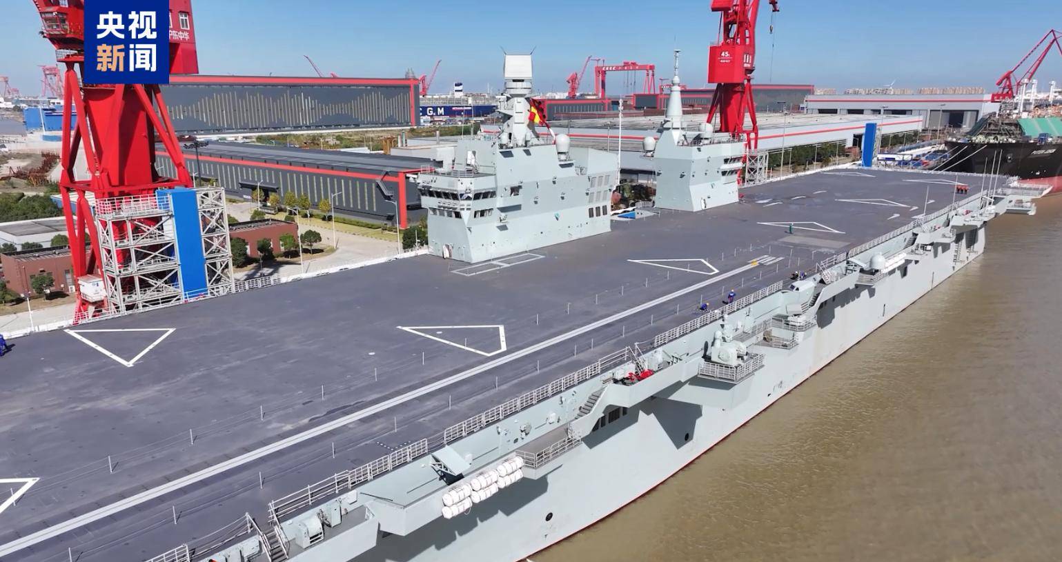 突发！四川舰海试，中国航母也要下饺子，造4万吨巨舰如同造香肠