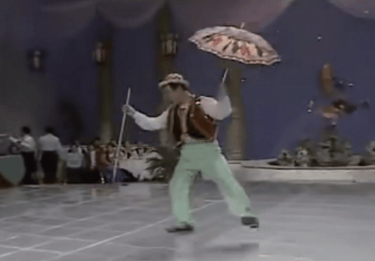 一级演员李春来表演时突然倒地，送医后不治身亡