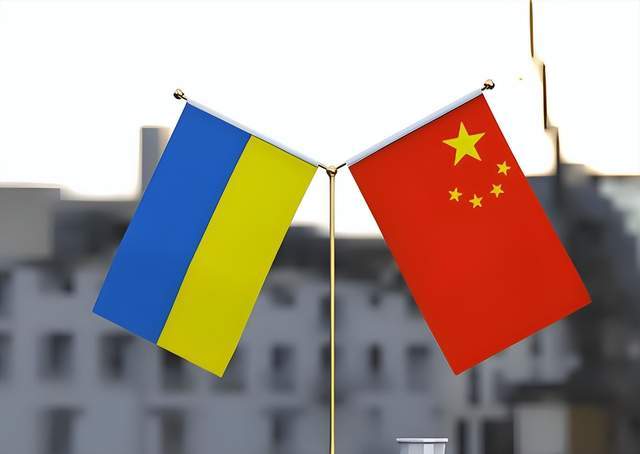 “民族英雄”泽连斯基的背后,站着一大批中国人