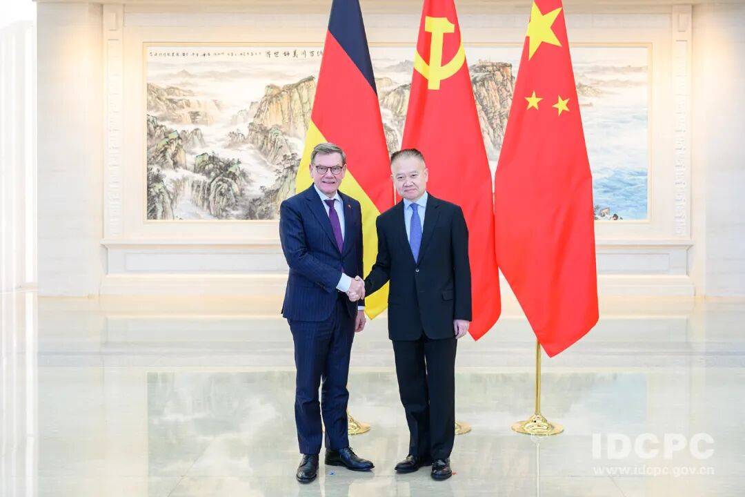 刘海星会见德国外长瓦德富尔