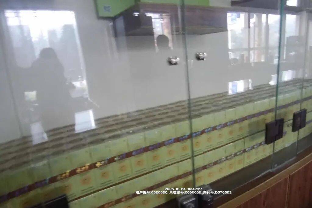 上海警方乔装潜伏犯罪团伙!多地凌晨同步抓捕,72人落网!千万警惕→