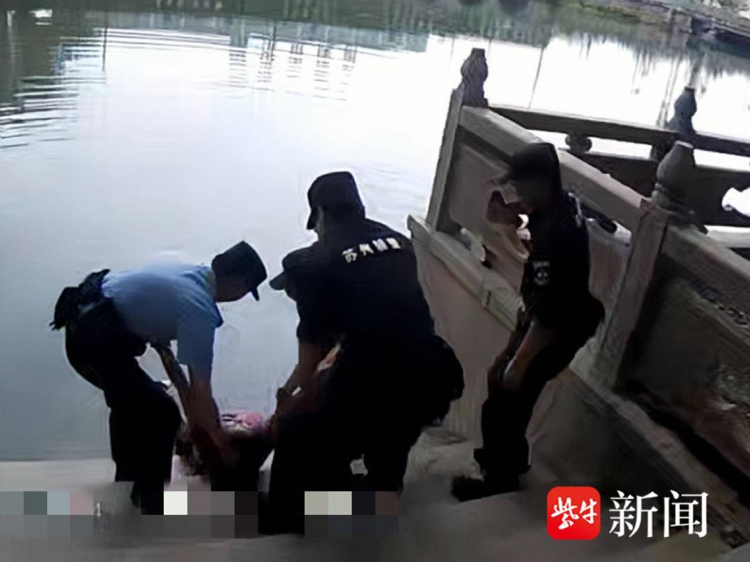 溺水后水面“躺平”近一小时！苏州女子靠冷静仰漂撑到警方救援