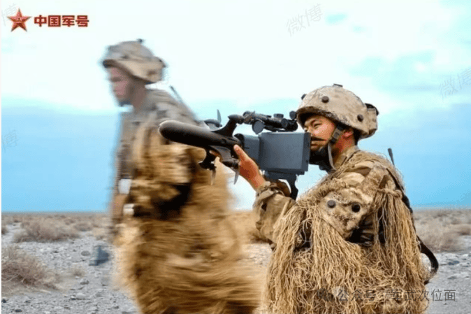 中国单兵拦截型无人机亮相！前天还有人问解放军有俄乌同款吗？我方直接王炸